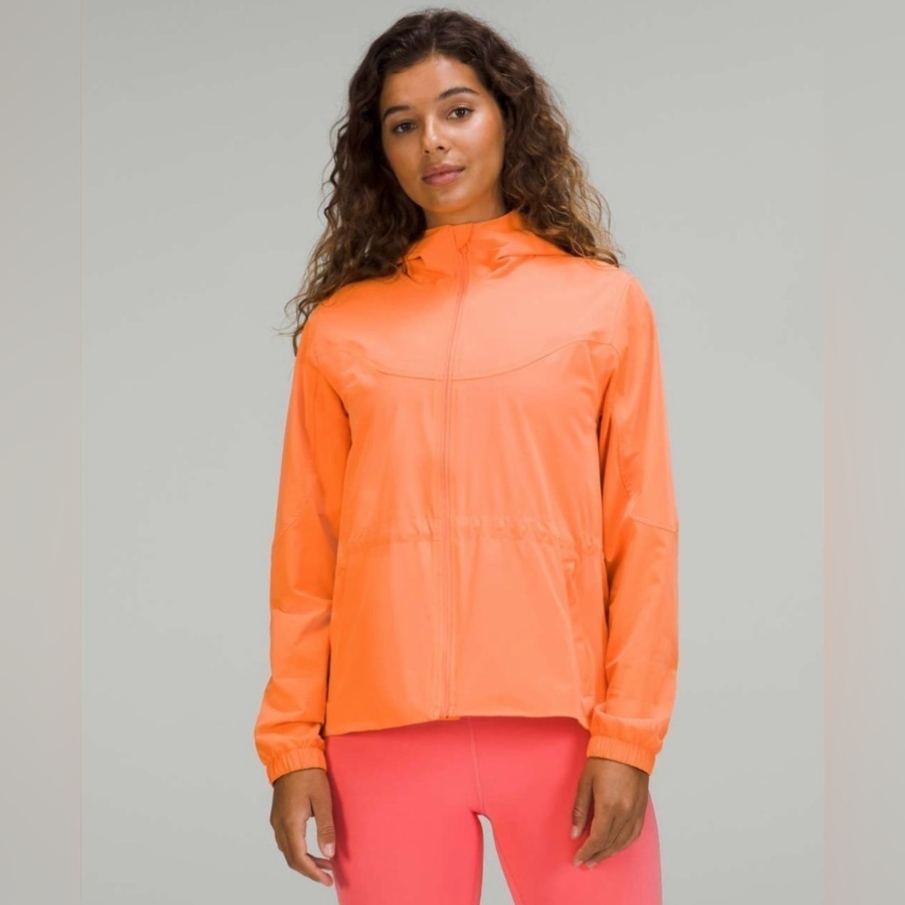 Lululemon Packable Water-Repellent Jacket in Orange Frappe